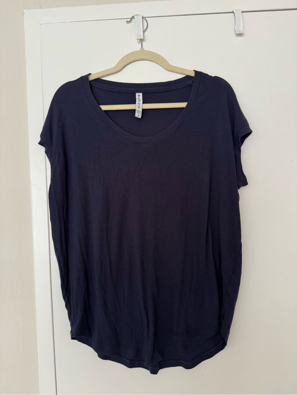 Athleta Navy Scoop Neck Short Sleeve Tee